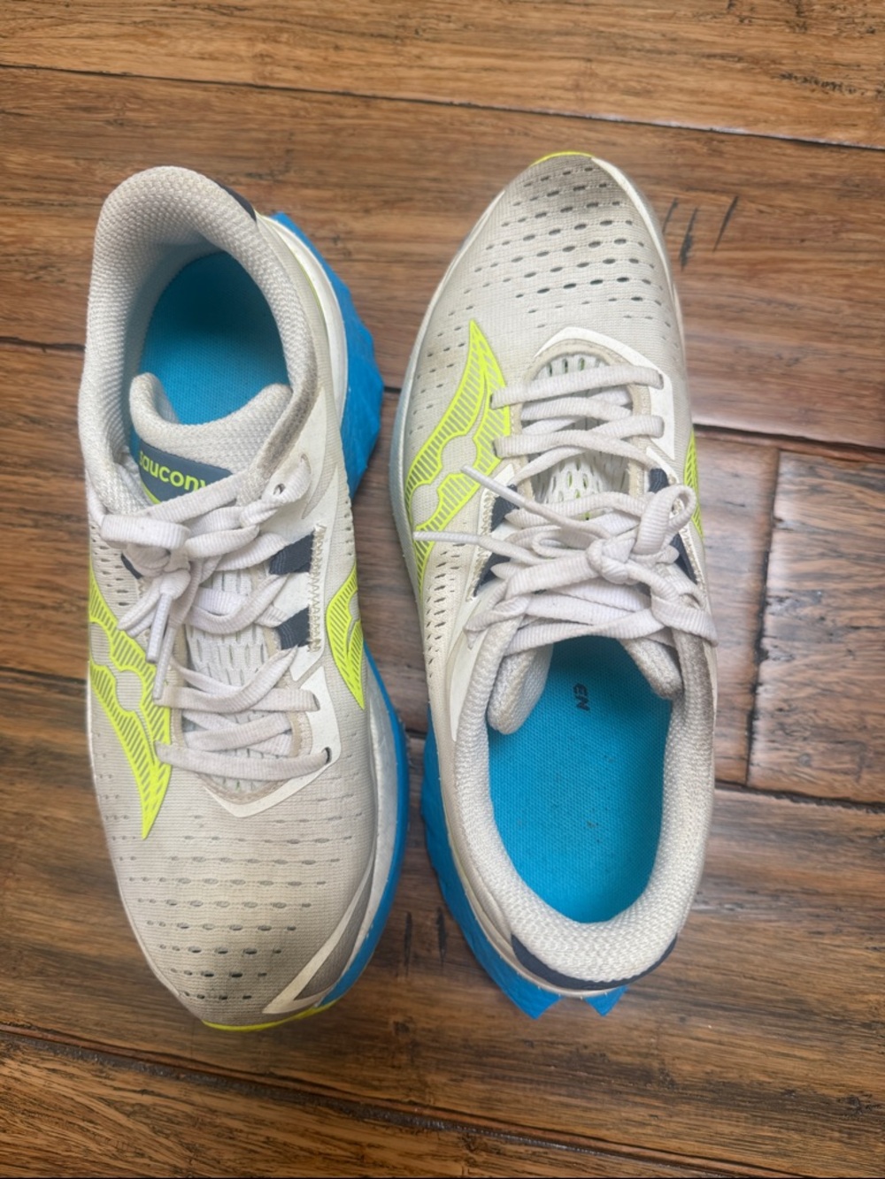 Saucony Endorphin Speed 4 - Women’s US 7.5 - White/Lime/Viziblue
